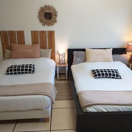 Bed and Breakfast Chez Naomi Saint-Jean-de-Cornies Екстер'єр фото